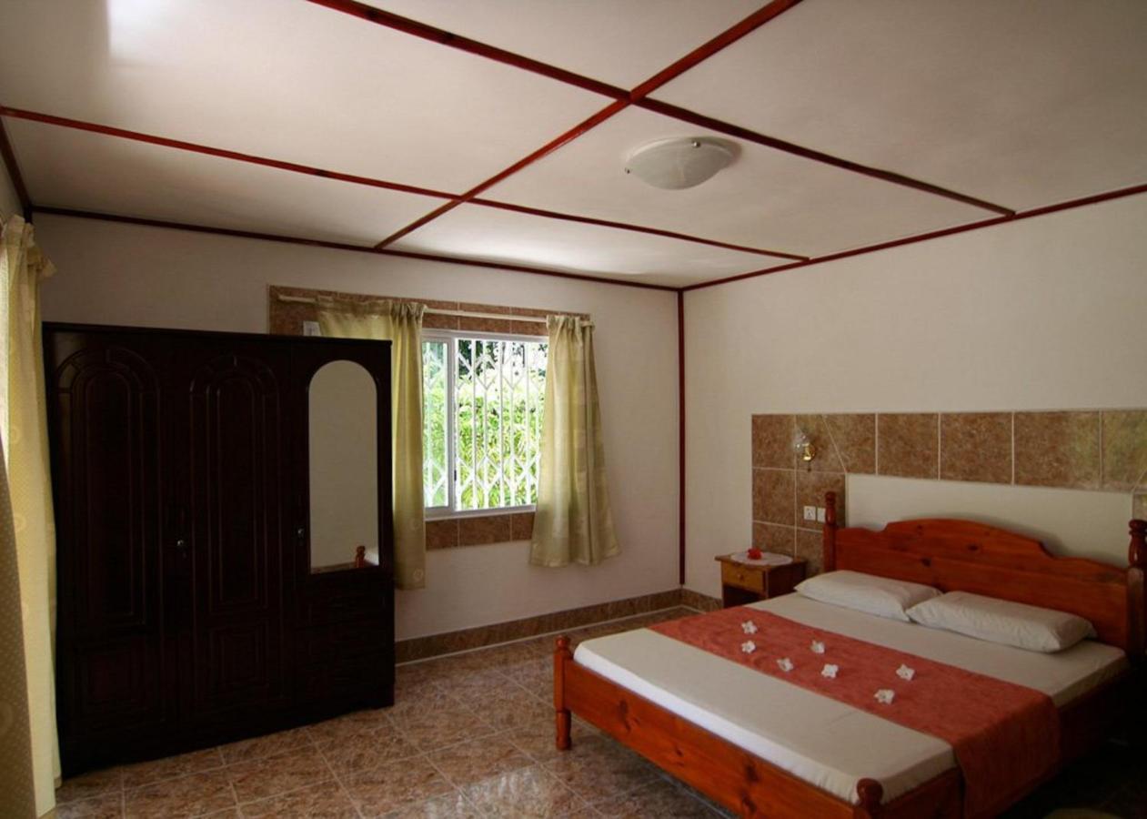 Rising Sun Guesthouse La Digue Cameră foto