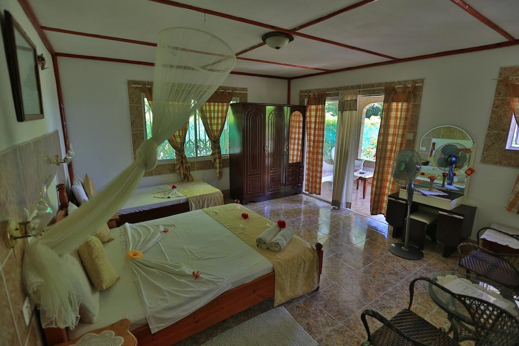 Rising Sun Guesthouse La Digue Cameră foto